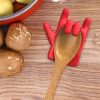 1pc Finger Shaped Pot Cover To Prevent Overflow And Raise The Soup Spoon Holder To Prevent The Soup From Overflowing The Shelf; Innovative Practical K